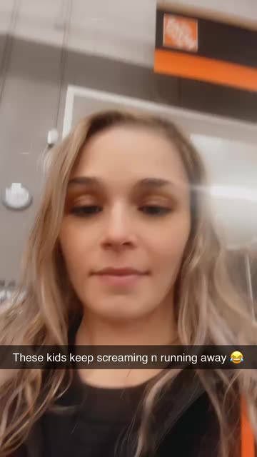 Vv 🙅🏻‍♀️