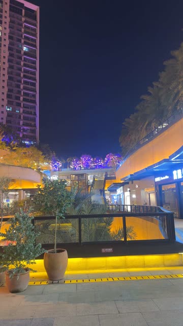 Chino Cafe Riyadh Location件のビデオ