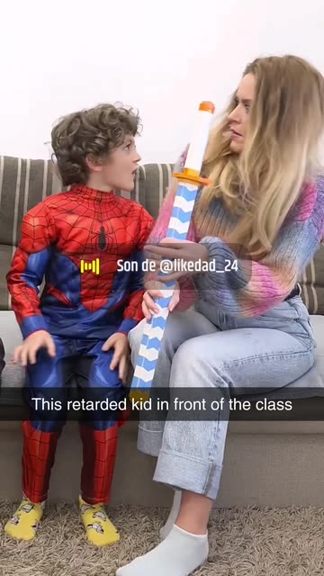 This retarded kid in front of the class | SnapchatのSpotlight