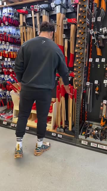 Weapon Swap on Snapchat: Trending Videos & More