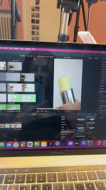 File Explorer on Snapchat: Trending Videos & More