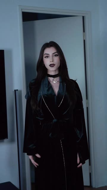 black velvet dress outfit ideas Black Velvet Dress: Styling Ideas & Outfit Inspiration  SMCDress