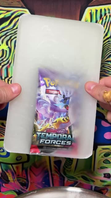 ON DTRUIT UNE CARTE POKEMON DANS DE LA CIRE #pokemon #pokemontcg  #booster #boosterdesabonnes