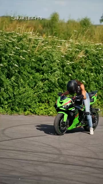 Sarah Lezito Motorcycle Tricks Videos