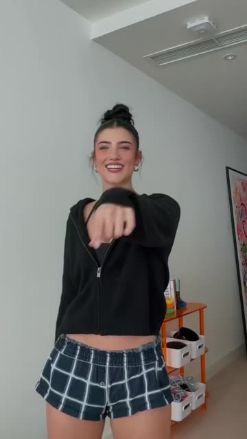 Charli D'Amelio's Viral Dance Challenge Routine | Video by charli