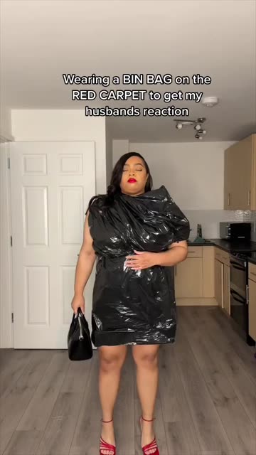 A round of applause for rhe Bin-ah-Bag 2024 Spring Collection   #meetthethorpes #binbagchallenge #spotlightcomedy