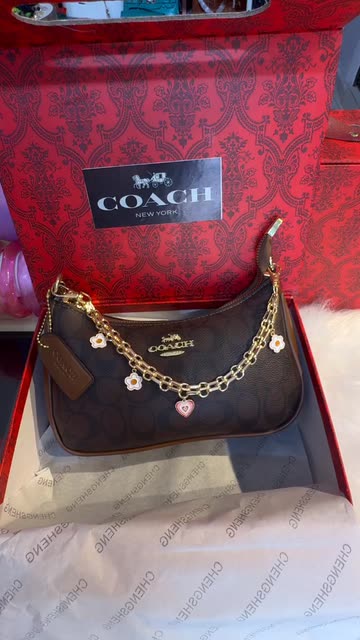 レディース 美品✨Vintage Coach Shoulder Bag Snap Hook