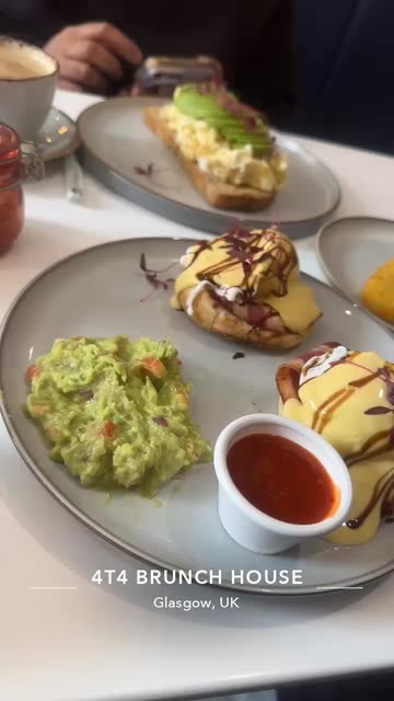 4T4 Brunch House