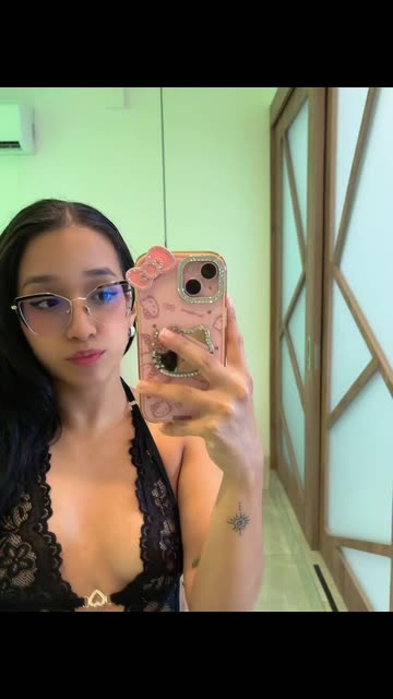 rosieglassy